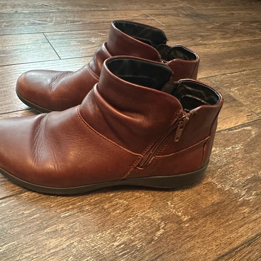 Hotter Murmur Boots Ankle Boot Size UK 7.5 / US 9.5 Wide Women’s Walnut